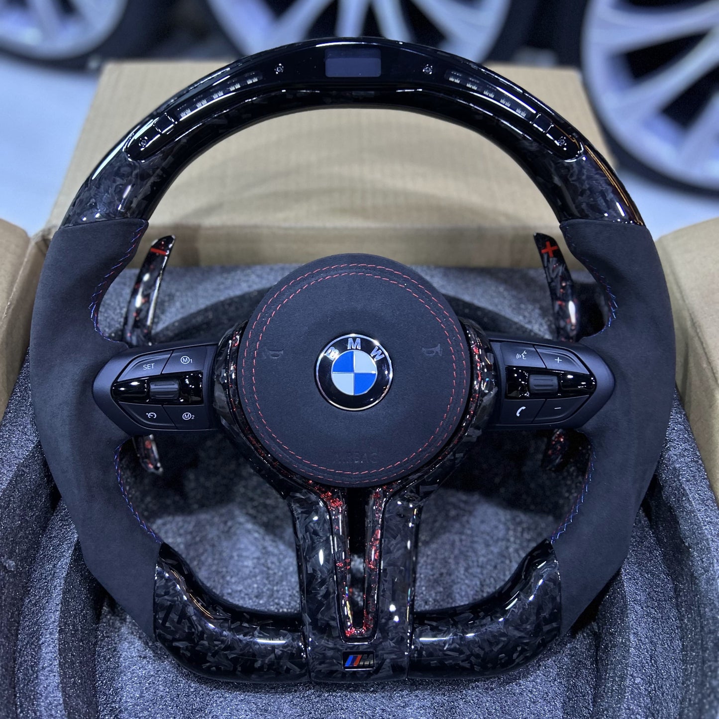 Alcantara with Forged Carbon Fiber and Alcantara airbag cover Led Steering Wheel For BMW F Series