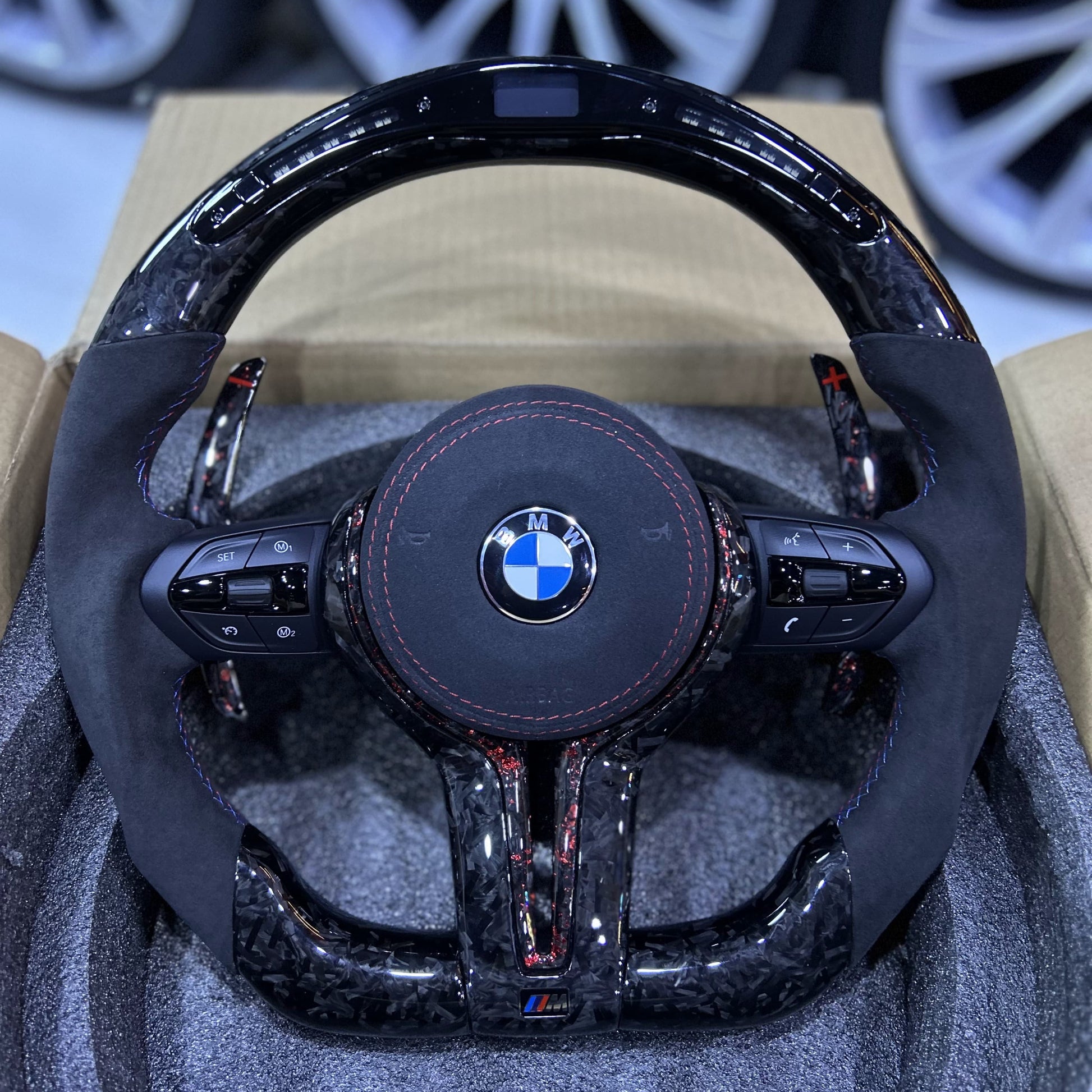 Alcantara with Forged Carbon Fiber and Alcantara airbag cover Led Steering Wheel For BMW F Series