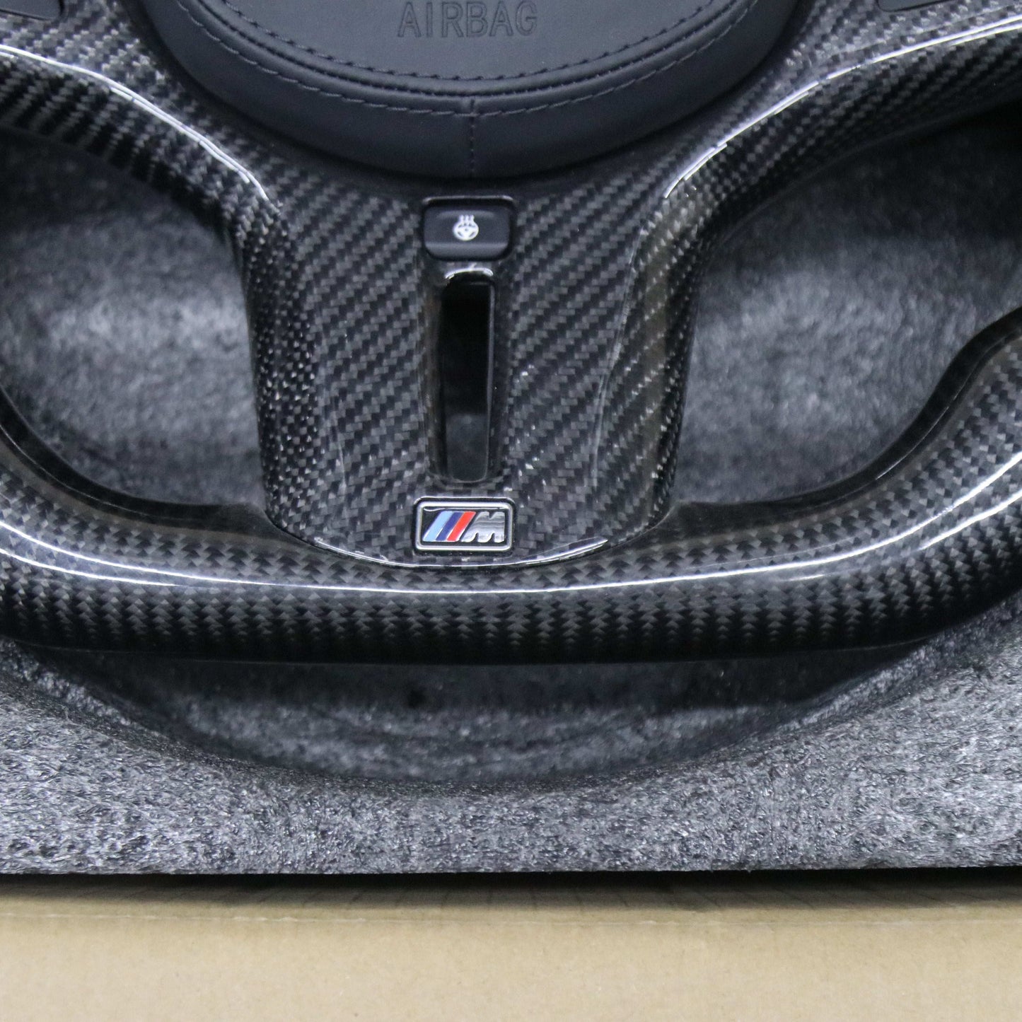 Customized Steering Wheel For BMW G Series and F90 bttom side