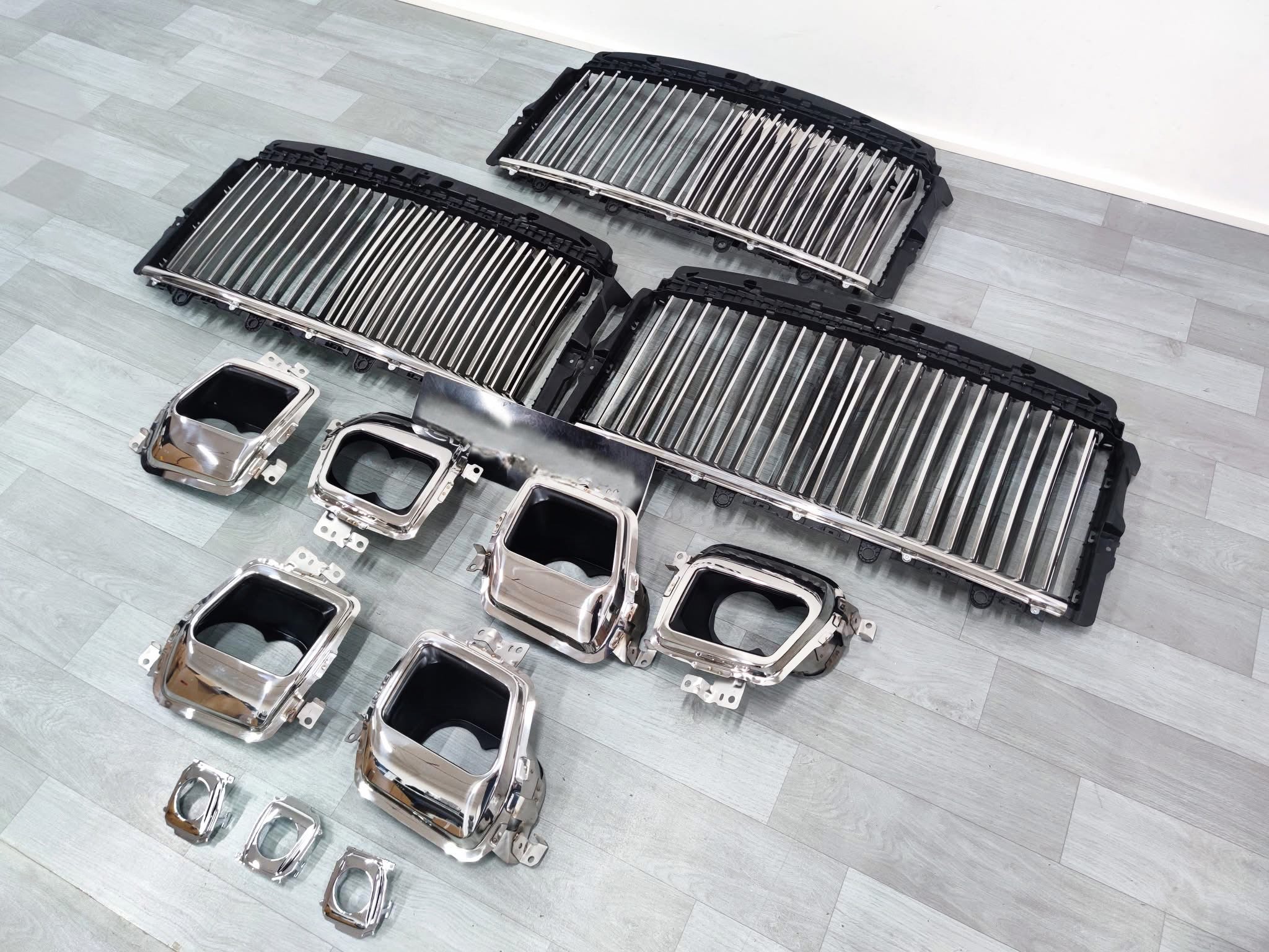 Rolls-Royce Cullinan Facelift Upgrade  (old to  new)